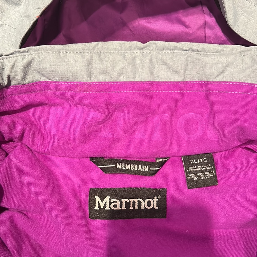 Marmot Gray Ski Jacket with Purple Accents - Picture 5 of 6